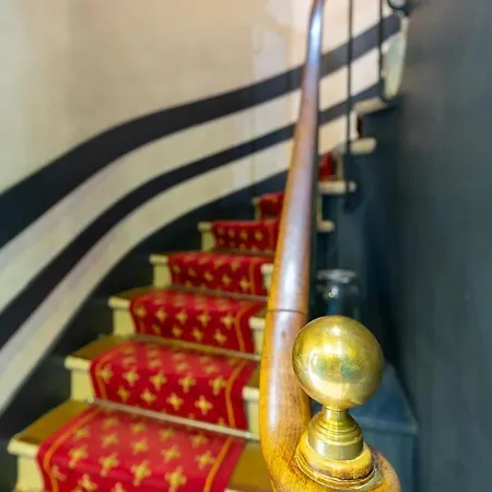 Отель Nouvel 3*